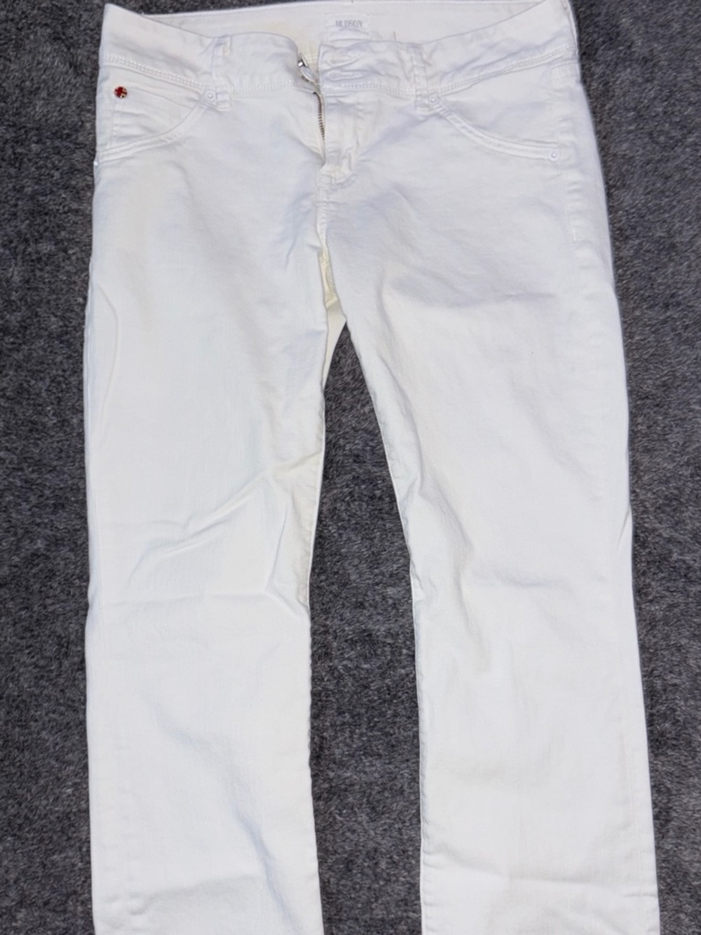 Women’s White Stretch Jeans — Classic Straight Fit
